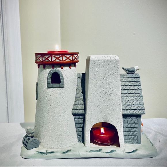 PartyLite Stoneharbor Lighthouse - Picture 4 of 7